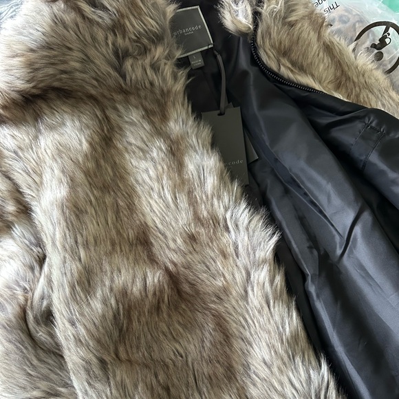 Urbancode Faux Fur Hooded Jacket (L) - Picture 7 of 8